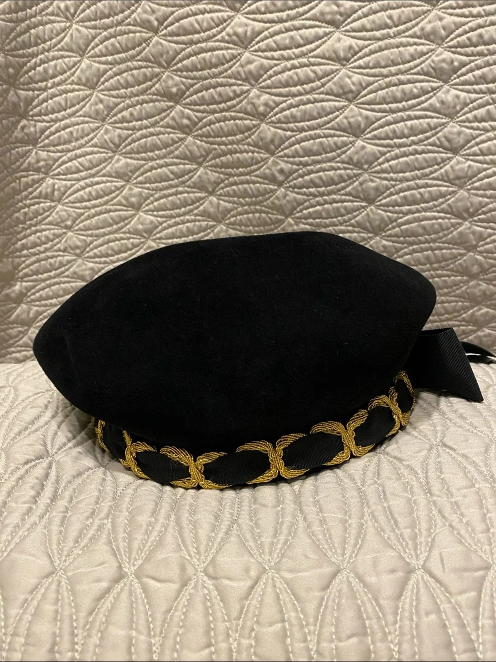 1980’s Eric Javits Mohair Velvet Beret Hat with Gold Cord and Ribbon Bow - Picture 7 of 16
